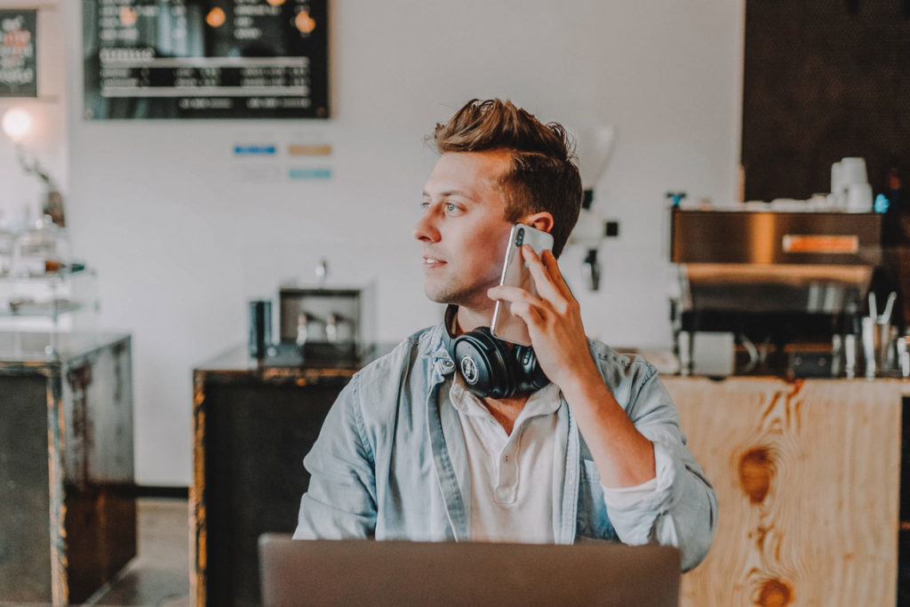 Om klanten gaan vinden voor jouw SMMB of SMMA moet je ze gaan contacteren via cold email of cold calling